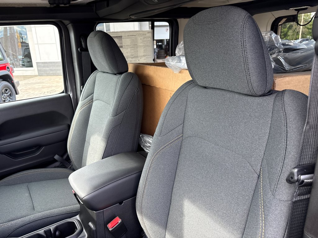 2025 Jeep WRANGLER 4-Door WILLYS in Carleton, Quebec - 10 - w1024h768px