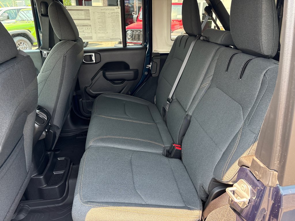 Jeep Wrangler 4xe WILLYS 2025 à Carleton, Québec - 9 - w1024h768px
