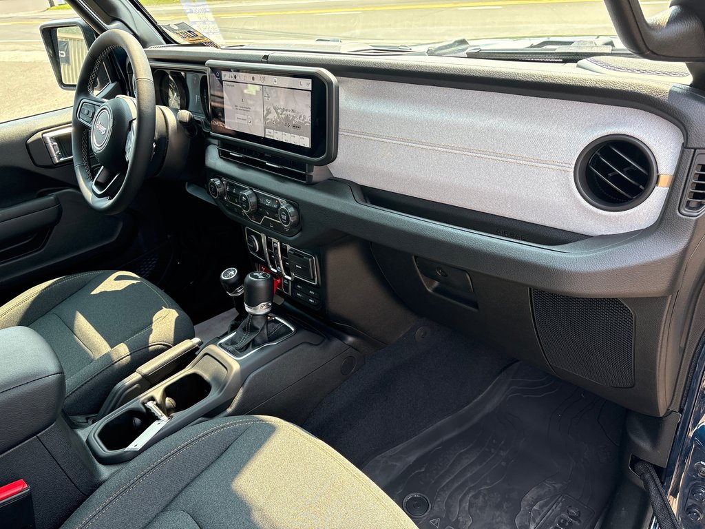 Jeep Wrangler 4xe WILLYS 2025 à Carleton, Québec - 13 - w1024h768px