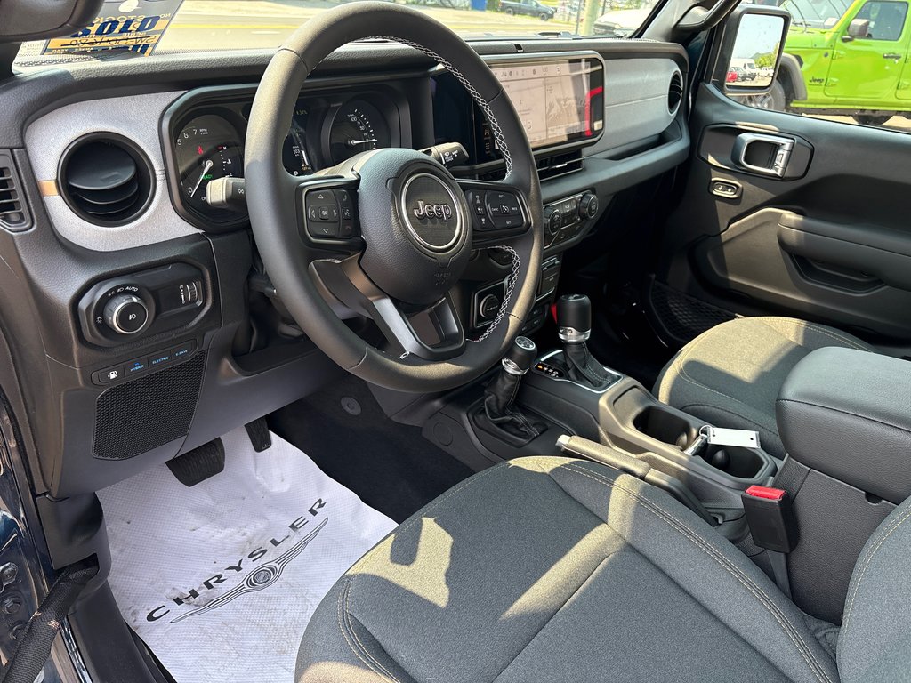 Jeep Wrangler 4xe WILLYS 2025 à Carleton, Québec - 15 - w1024h768px