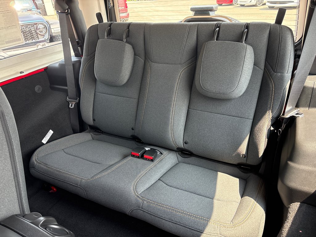 2025 Jeep Wrangler SPORT in Carleton, Quebec - 9 - w1024h768px