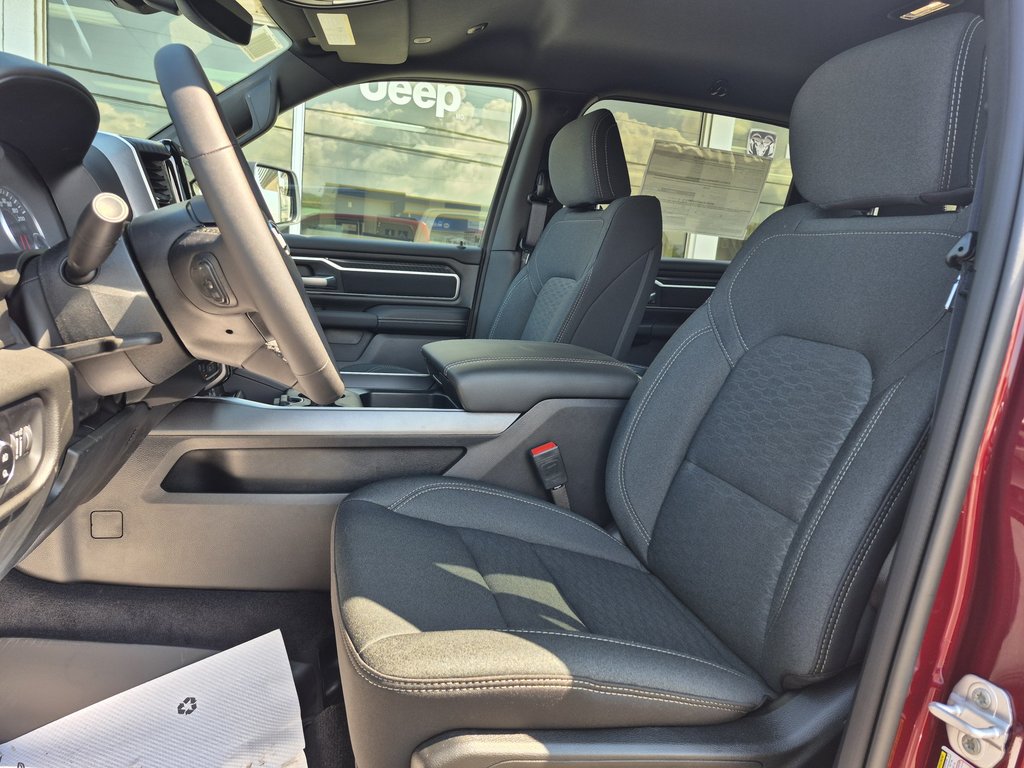 2025 Ram 1500 BIG HORN in Carleton, Quebec - 15 - w1024h768px
