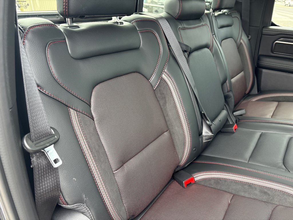 2025 Ram 1500 REBEL in Carleton, Quebec - 13 - w1024h768px