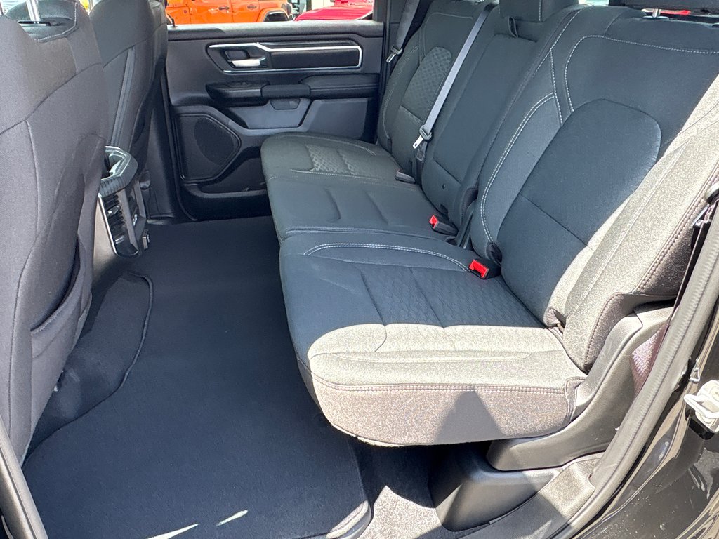 2025 Ram 1500 BIG HORN in Carleton, Quebec - 8 - w1024h768px