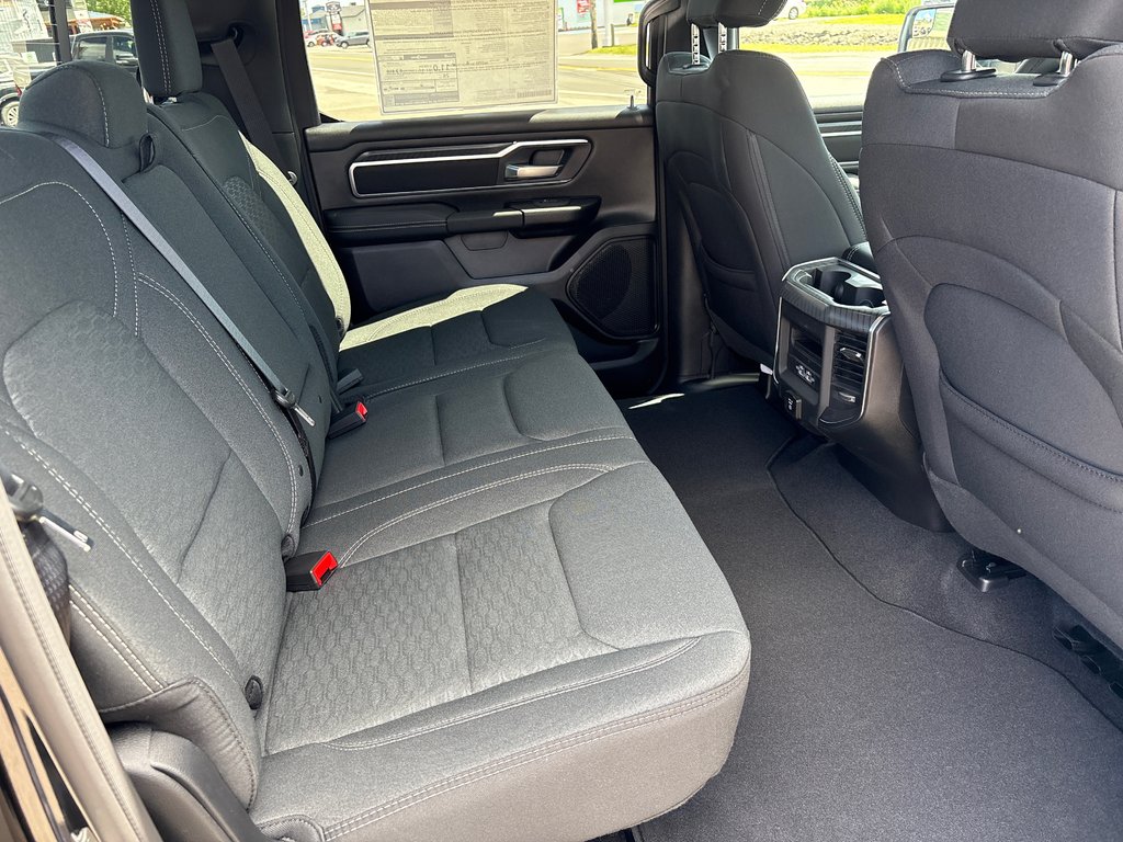 2025 Ram 1500 BIG HORN in Carleton, Quebec - 9 - w1024h768px