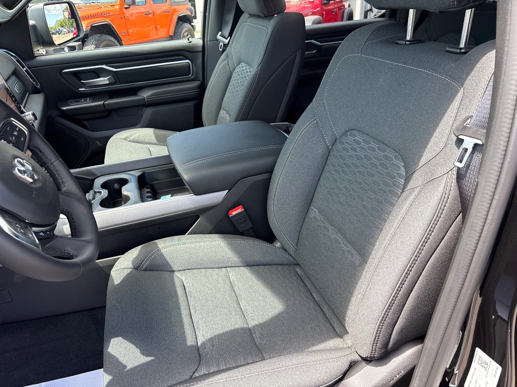 2025 Ram 1500 BIG HORN in Carleton, Quebec - 15 - w1024h768px