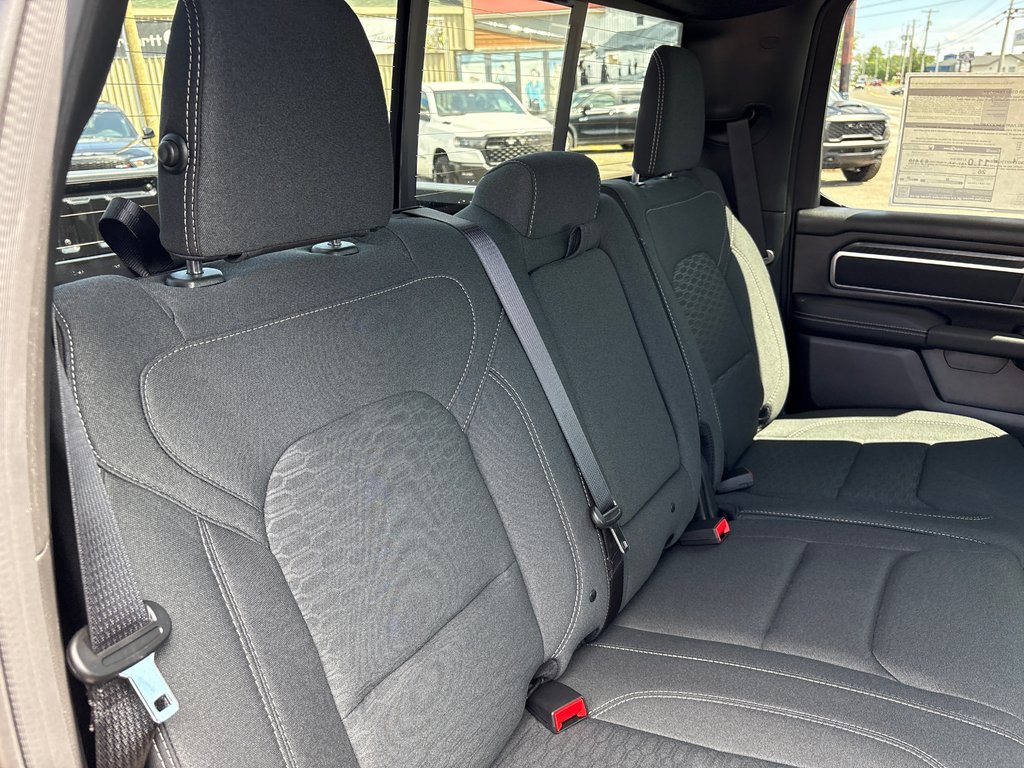 2025 Ram 1500 BIG HORN in Carleton, Quebec - 10 - w1024h768px