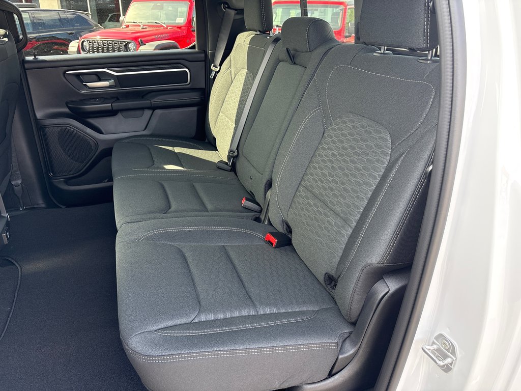 2025 Ram 1500 BIG HORN in Carleton, Quebec - 10 - w1024h768px