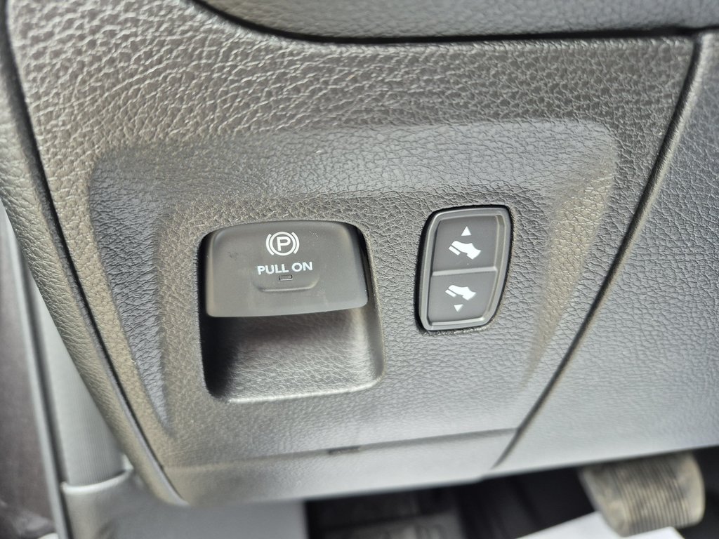 2025 Ram 1500 BIG HORN in Carleton, Quebec - 13 - w1024h768px