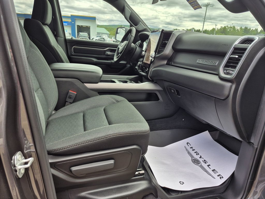 2025 Ram 1500 BIG HORN in Carleton, Quebec - 7 - w1024h768px