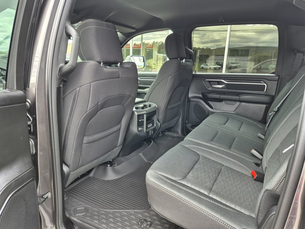 2025 Ram 1500 BIG HORN in Carleton, Quebec - 8 - w1024h768px