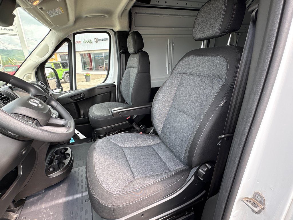 2025 Ram PROMASTER CARGO VAN 2500 TRADESMAN W/ PASS SEAT in Carleton, Quebec - 13 - w1024h768px