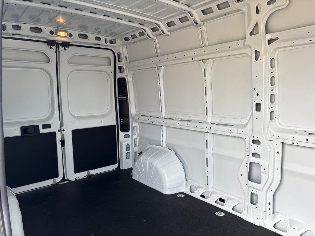 2025 Ram PROMASTER CARGO VAN 2500 TRADESMAN W/ PASS SEAT in Carleton, Quebec - 9 - w1024h768px