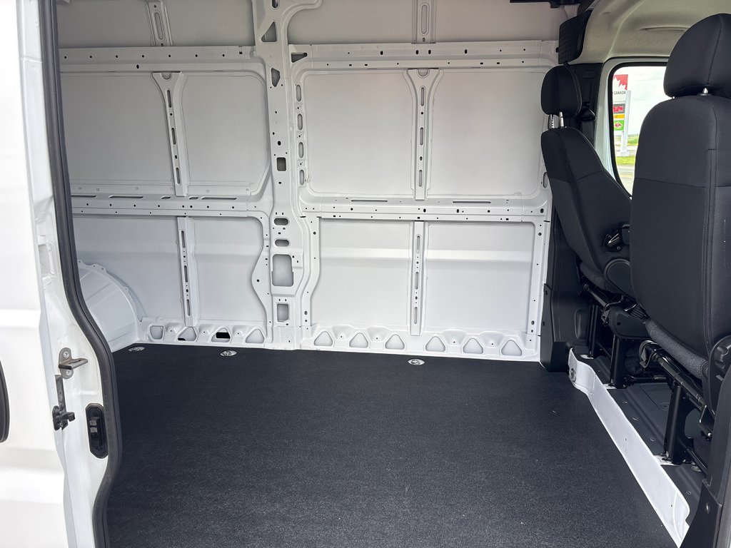 2025 Ram PROMASTER CARGO VAN 2500 TRADESMAN W/ PASS SEAT in Carleton, Quebec - 8 - w1024h768px