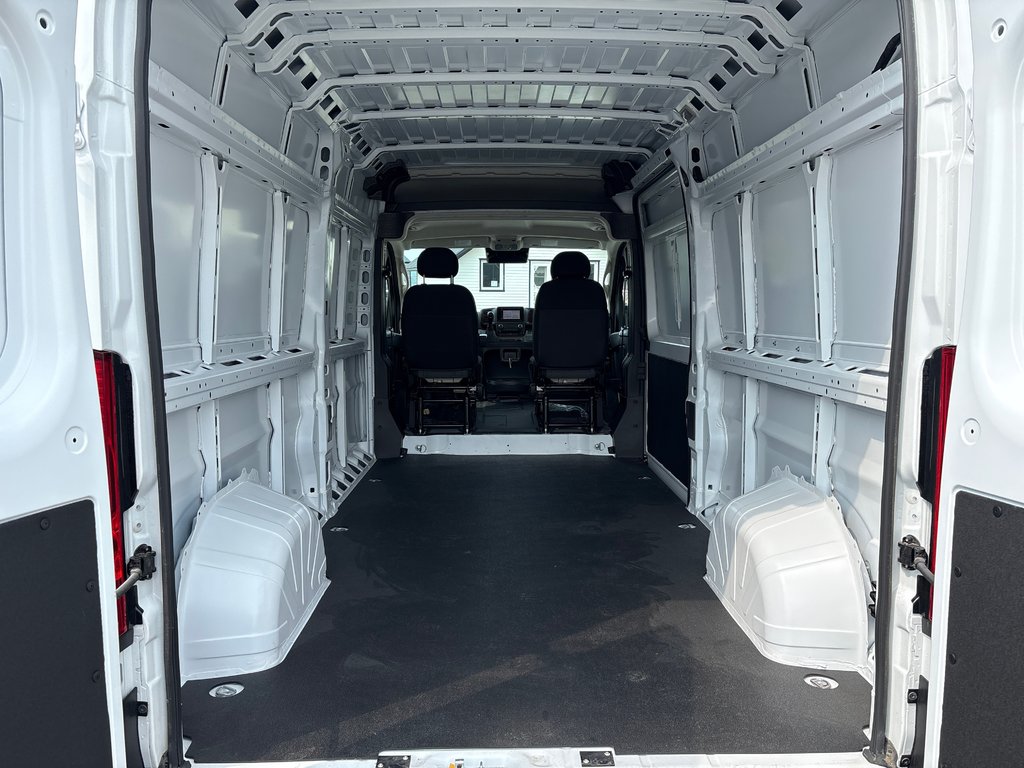 2025 Ram PROMASTER CARGO VAN 2500 TRADESMAN W/ PASS SEAT in Carleton, Quebec - 10 - w1024h768px