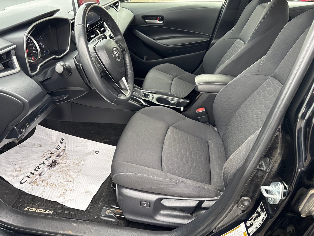2021 Toyota Corolla Hatchback Black edition in Carleton, Quebec - 17 - w1024h768px