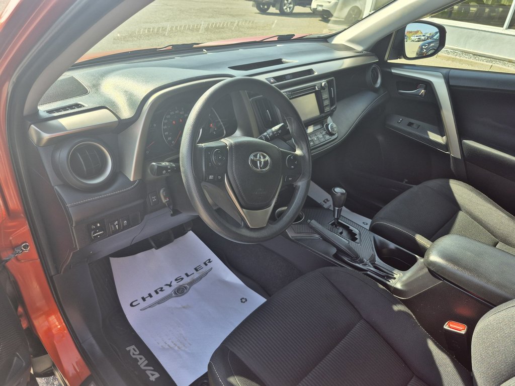 Toyota RAV4 XLE 2015 à Carleton, Québec - 13 - w1024h768px