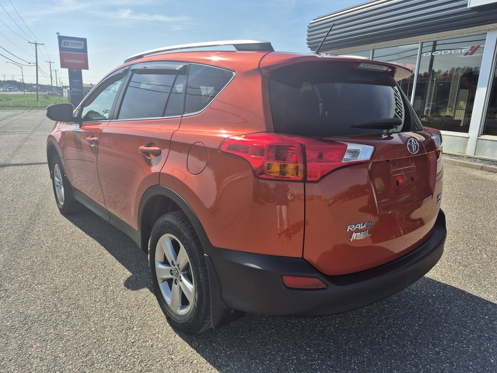 Toyota RAV4 XLE 2015 à Carleton, Québec - 7 - w1024h768px