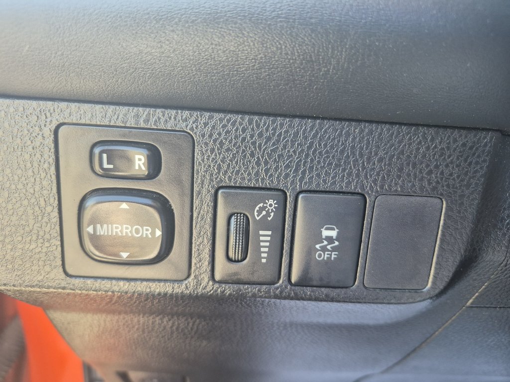 Toyota RAV4 XLE 2015 à Carleton, Québec - 14 - w1024h768px