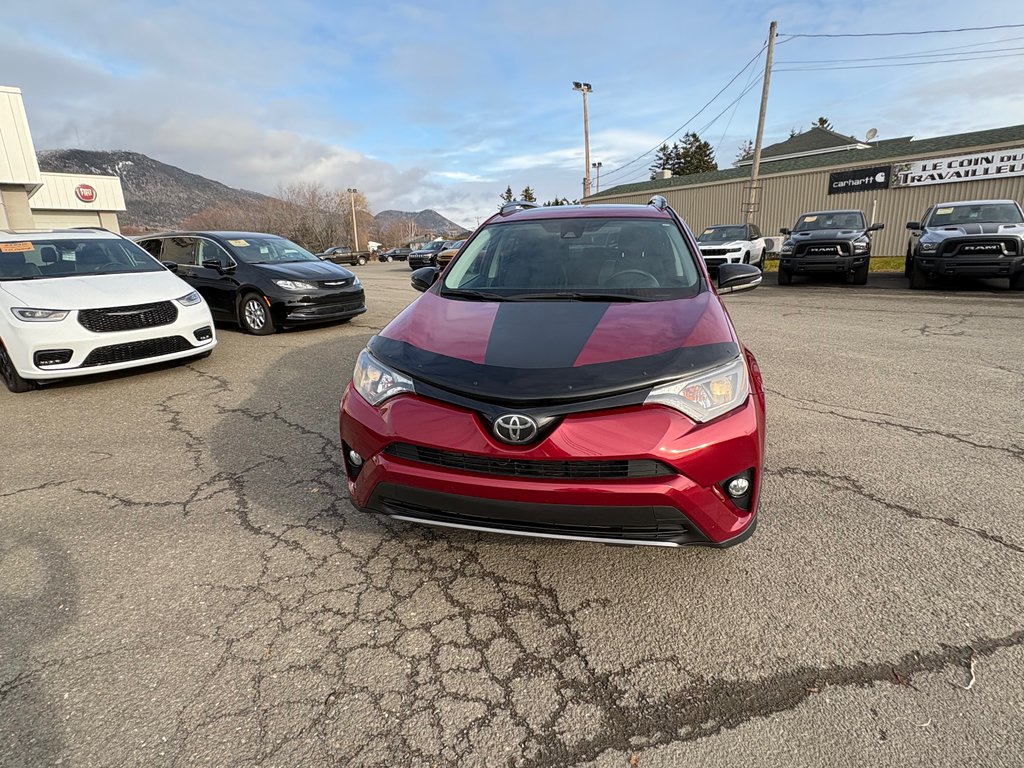 RAV4 XLE 2018 à Carleton, Québec - 2 - w1024h768px