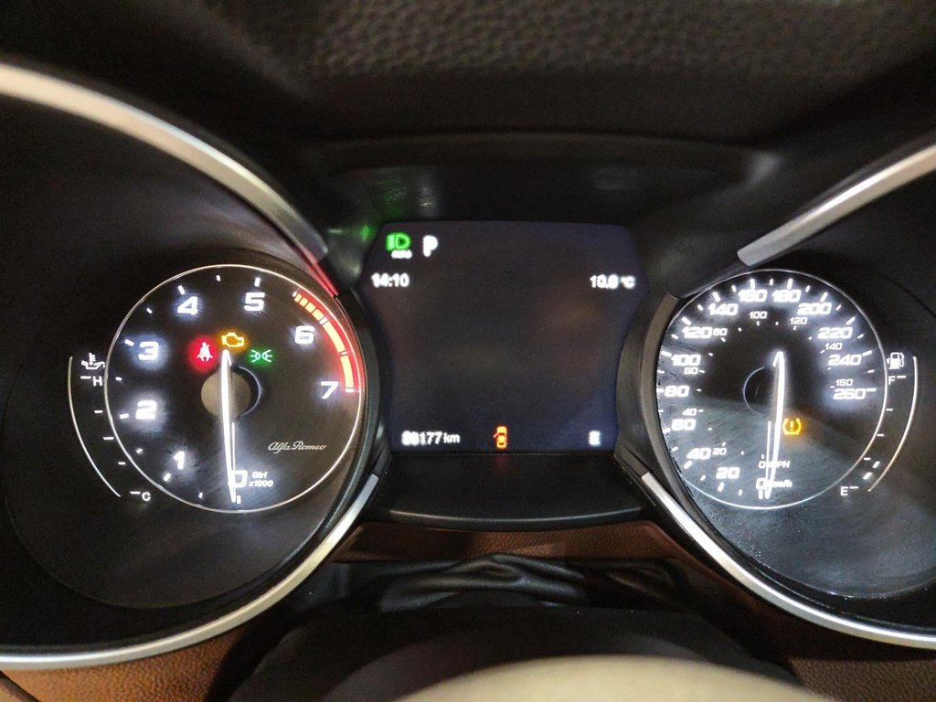 2021 Alfa Romeo Stelvio Ti Sport AWD in St-Jean-Sur-Richelieu, Quebec - 13 - w1024h768px