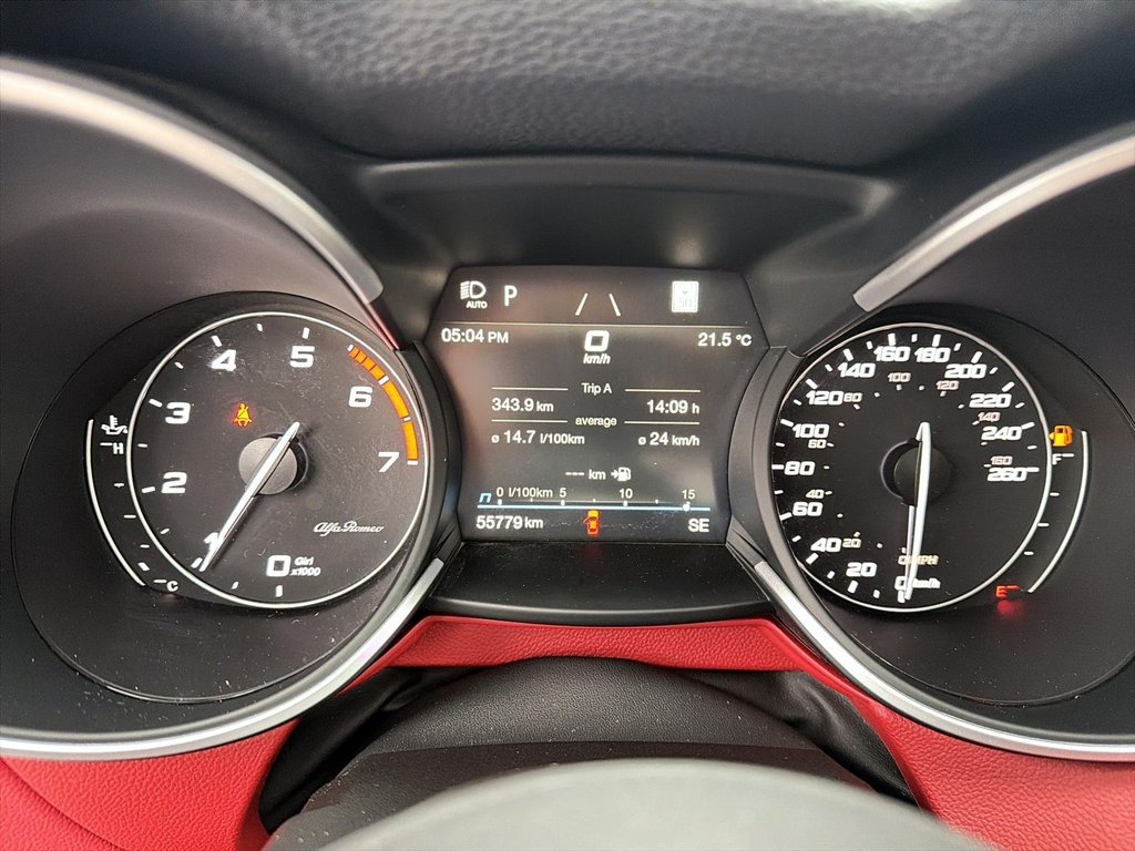 2021 Alfa Romeo Stelvio AWD TOIT-PANORAMIQUE in St-Jean-Sur-Richelieu, Quebec - 13 - w1024h768px