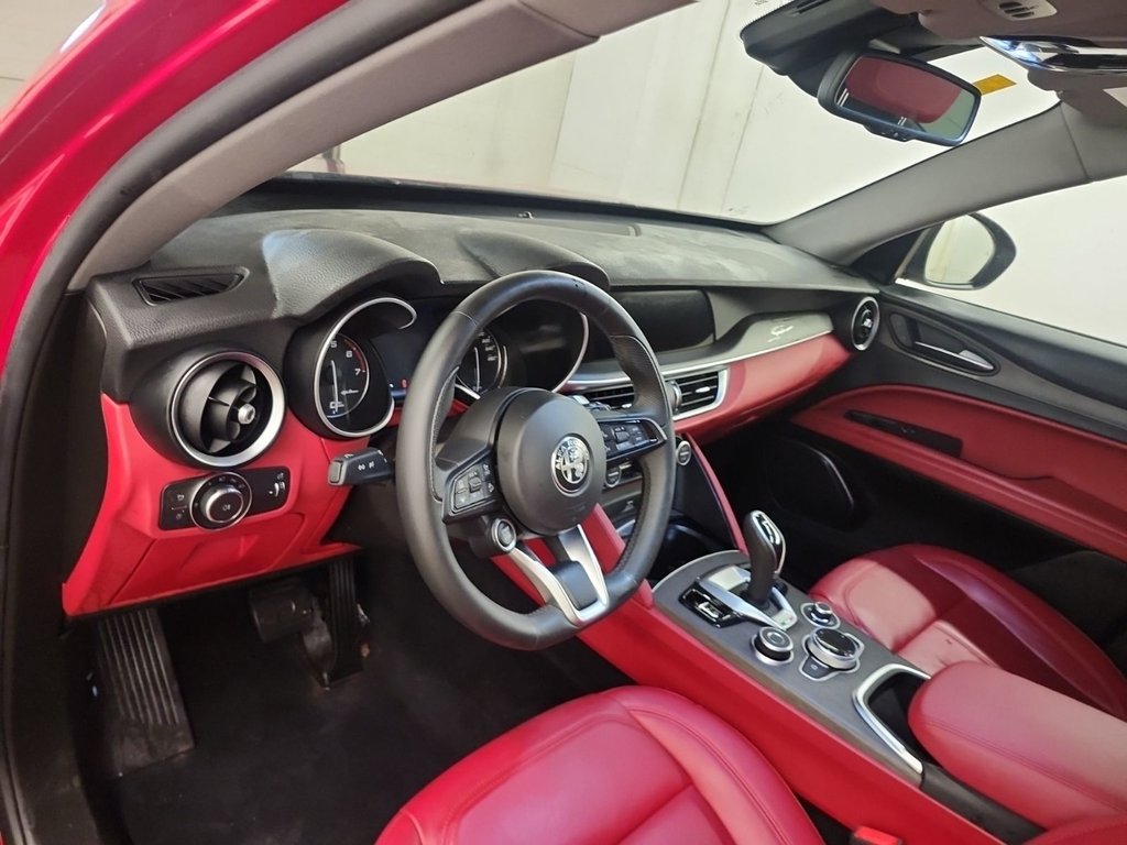 Alfa Romeo Stelvio AWD TOIT-PANORAMIQUE 2021 à St-Jean-Sur-Richelieu, Québec - 14 - w1024h768px