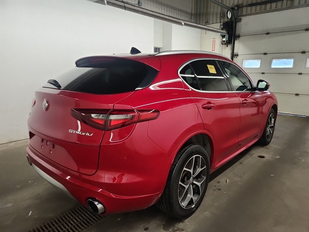 Alfa Romeo Stelvio AWD TOIT-PANORAMIQUE 2021 à St-Jean-Sur-Richelieu, Québec - 17 - w1024h768px