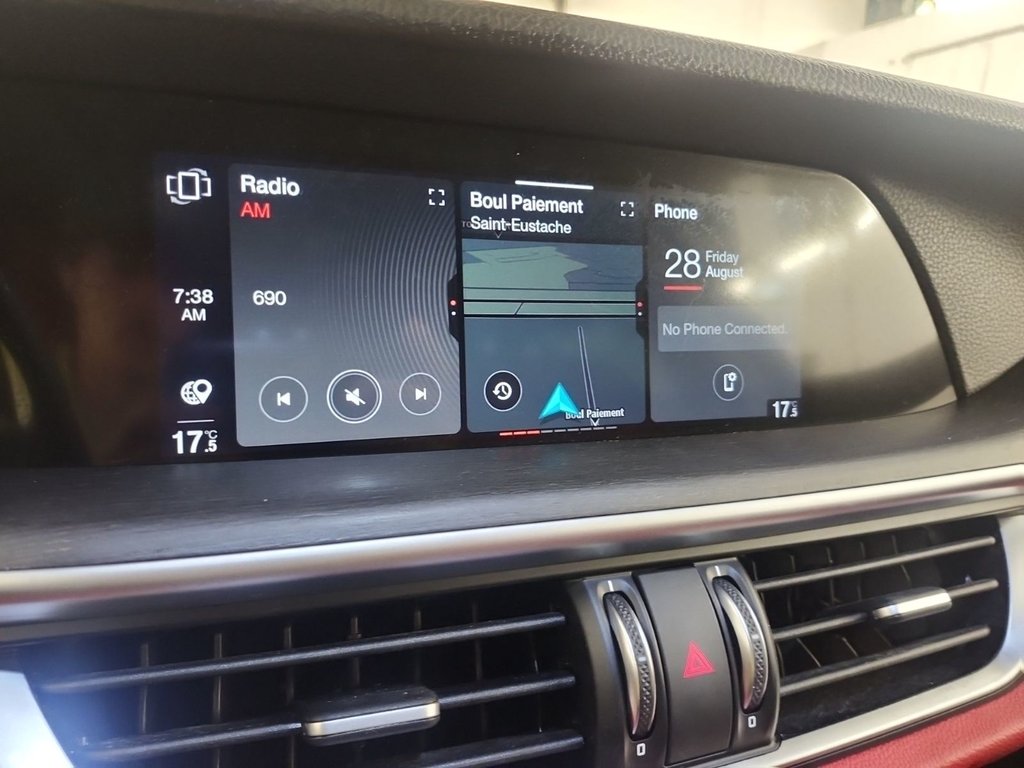 Alfa Romeo Stelvio AWD TOIT-PANORAMIQUE 2021 à St-Jean-Sur-Richelieu, Québec - 15 - w1024h768px