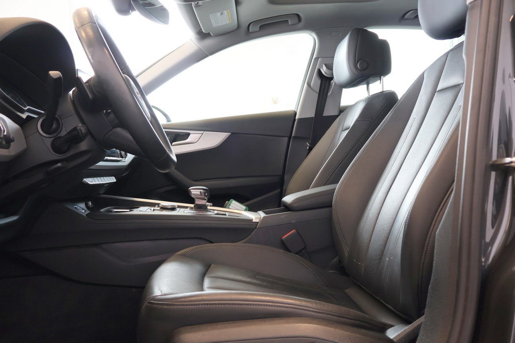 Audi A4 Sedan Komfort Quattro - Toit-Ouvrant - Cuir 2019 à St-Jean-Sur-Richelieu, Québec - 8 - w1024h768px
