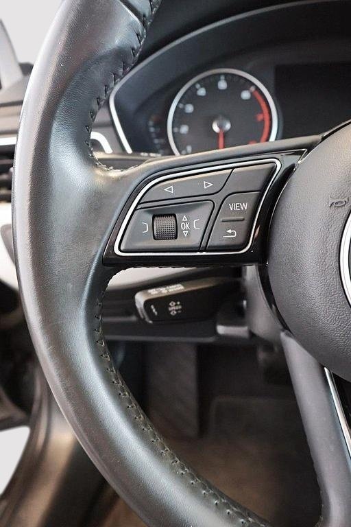 Audi A4 Sedan Komfort Quattro - Toit-Ouvrant - Cuir 2019 à St-Jean-Sur-Richelieu, Québec - 13 - w1024h768px