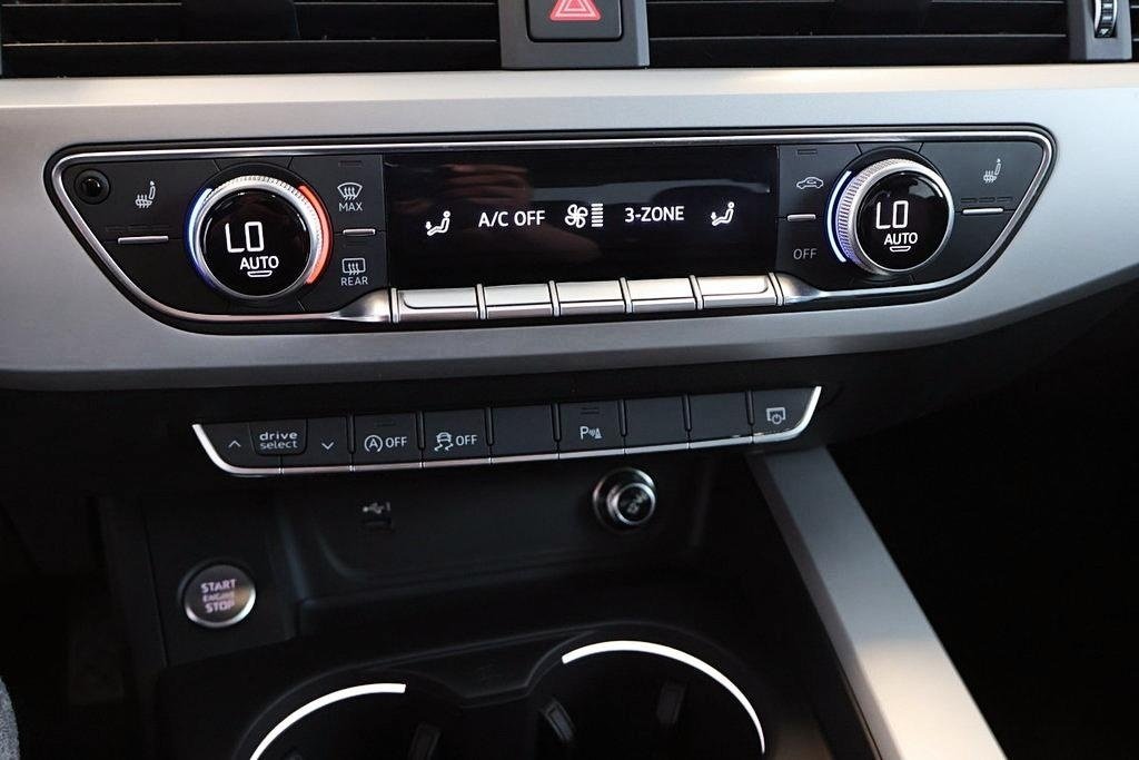 Audi A4 Sedan Komfort Quattro - Toit-Ouvrant - Cuir 2019 à St-Jean-Sur-Richelieu, Québec - 18 - w1024h768px