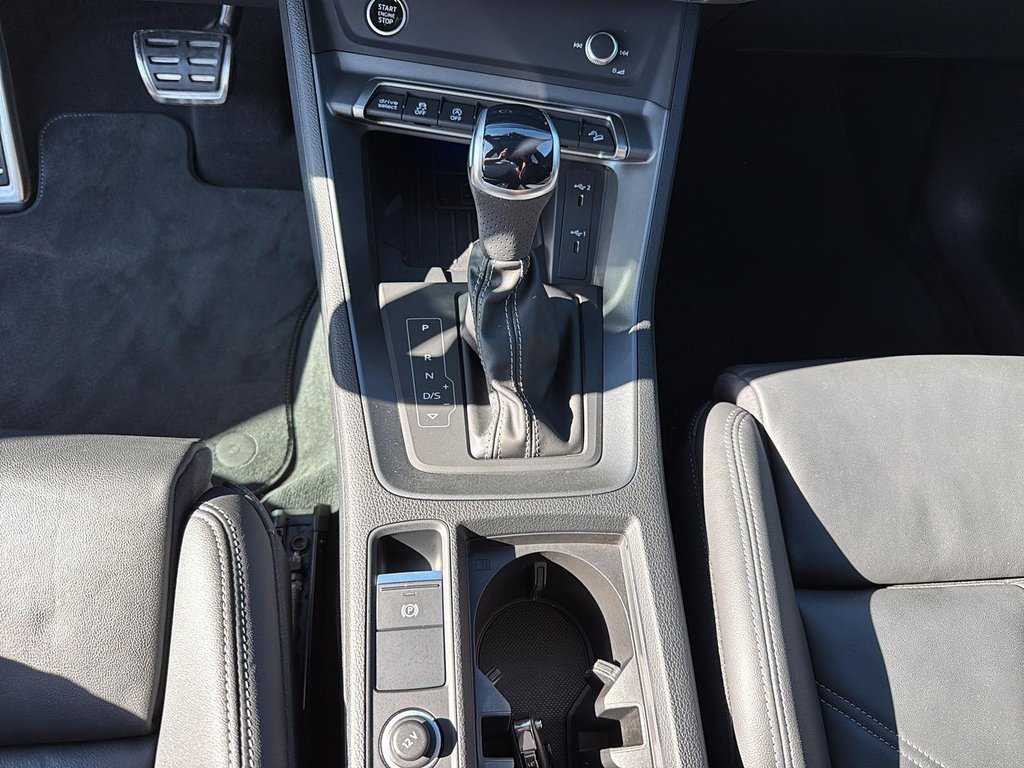 Audi Q3 Progressiv Quattro S-Line Black Optik 2024 à St-Jean-Sur-Richelieu, Québec - 15 - w1024h768px