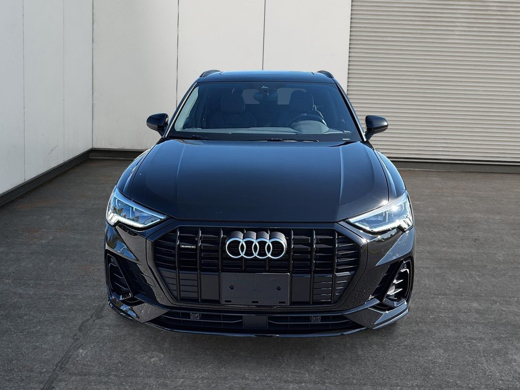 Audi Q3 Progressiv Quattro S-Line Black Optik 2024 à St-Jean-Sur-Richelieu, Québec - 2 - w1024h768px