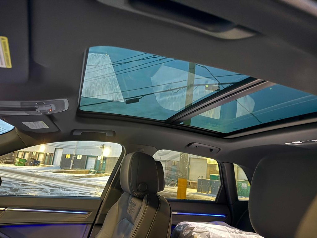 2023 Audi Q3 Technik Quattro S-Line Black Optik in St-Jean-Sur-Richelieu, Quebec - 3 - w1024h768px