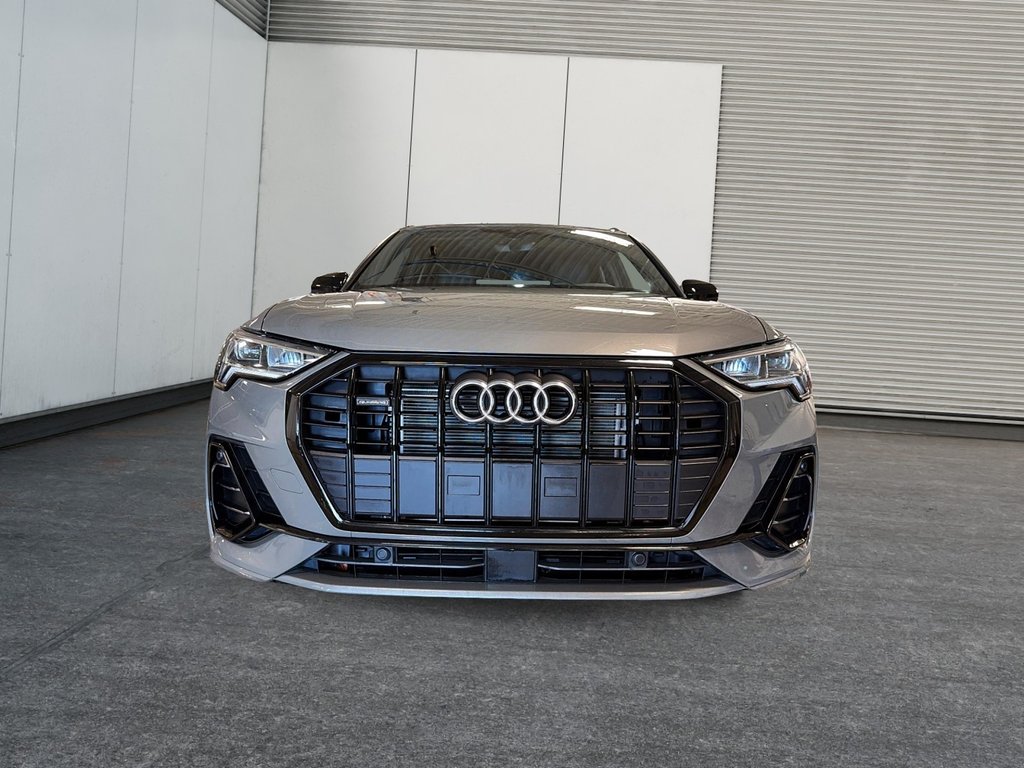 2024 Audi Q3 Komfort Quattro Black Optik in St-Jean-Sur-Richelieu, Quebec - 2 - w1024h768px