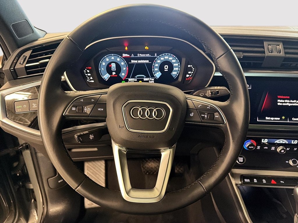 2024 Audi Q3 Komfort Quattro Black Optik in St-Jean-Sur-Richelieu, Quebec - 12 - w1024h768px