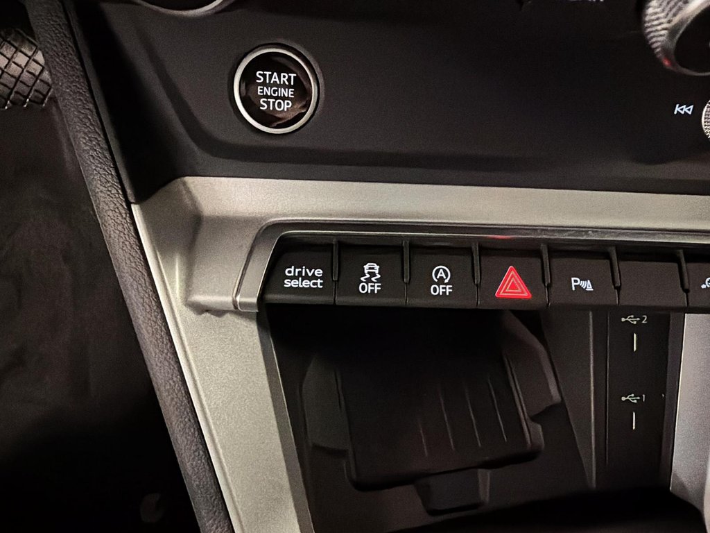 2024 Audi Q3 Komfort Quattro Black Optik in St-Jean-Sur-Richelieu, Quebec - 16 - w1024h768px