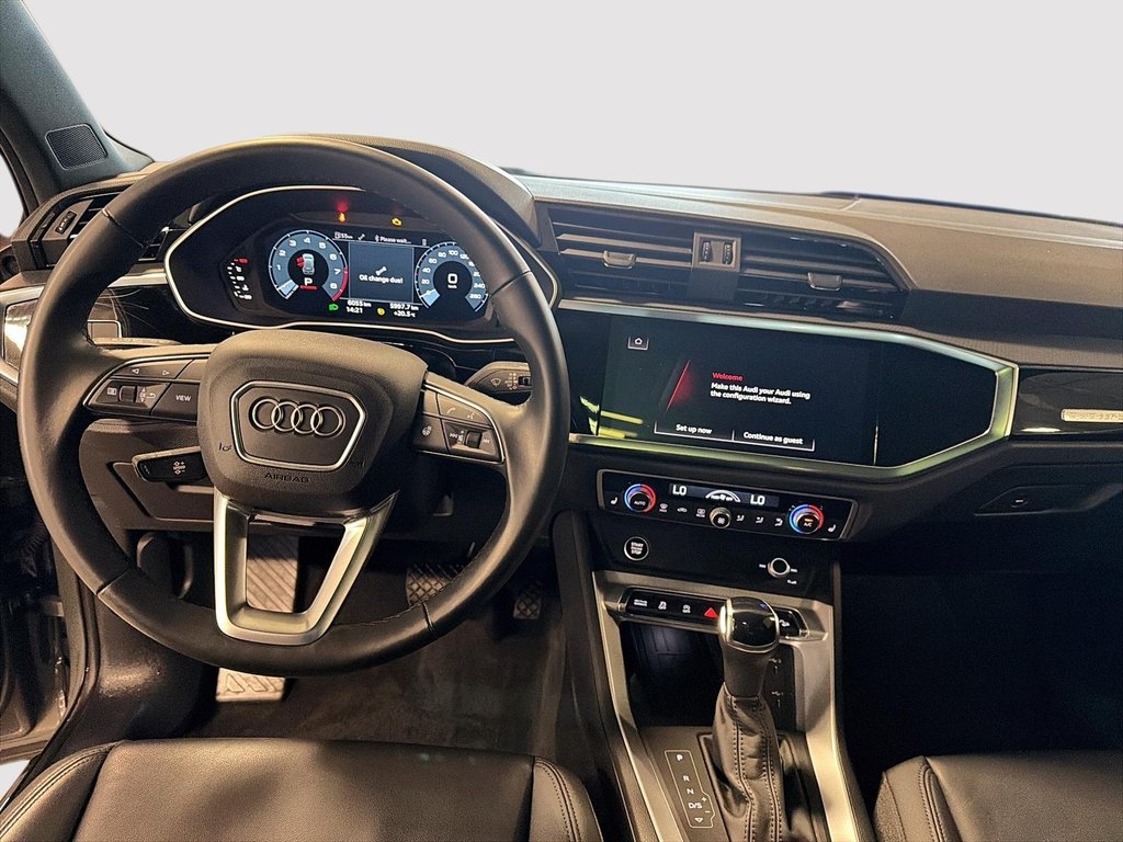 2024 Audi Q3 Komfort Quattro Black Optik in St-Jean-Sur-Richelieu, Quebec - 10 - w1024h768px