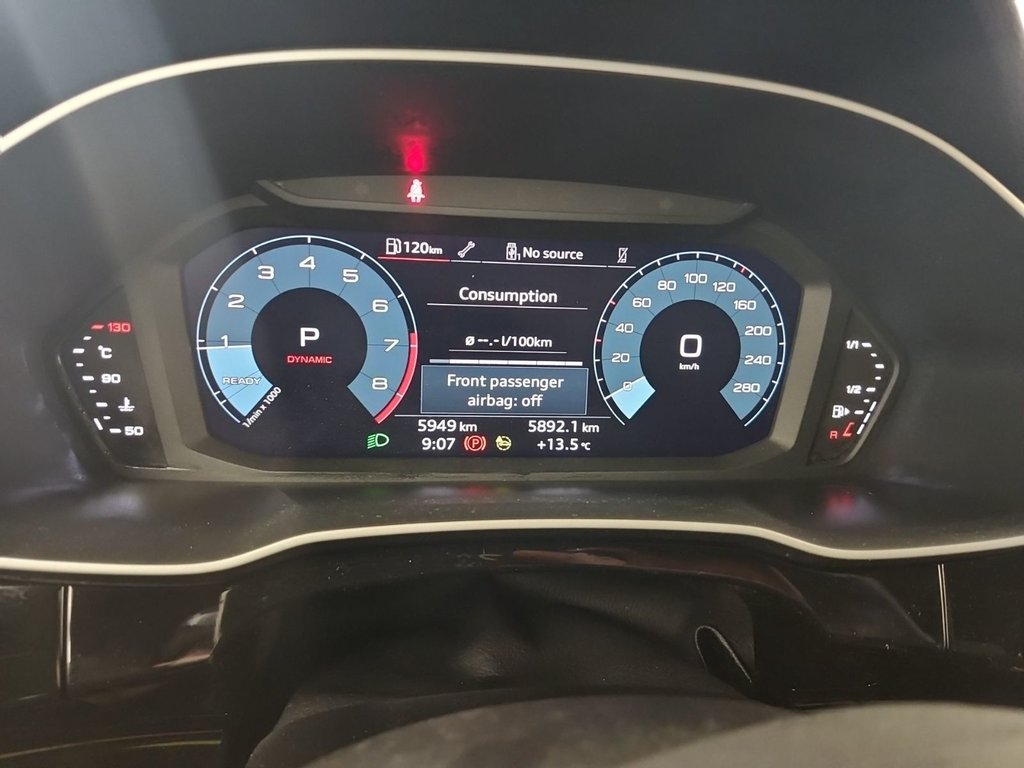 Audi Q3 Komfort Quattro Black Optik 2024 à St-Jean-Sur-Richelieu, Québec - 5 - w1024h768px