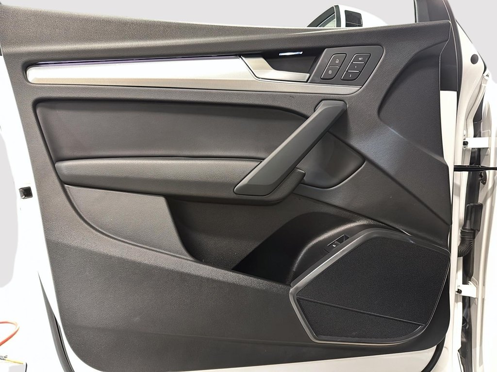 Audi Q5 Progressiv Quattro S-Line 2024 à St-Jean-Sur-Richelieu, Québec - 11 - w1024h768px