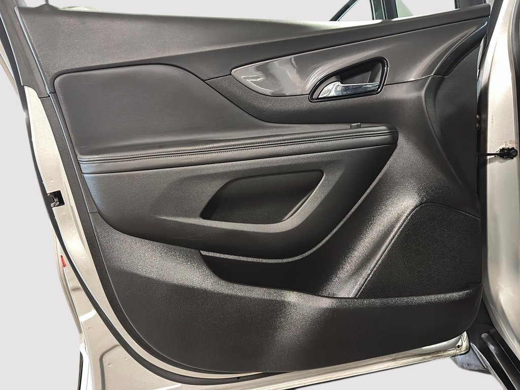 2017 Buick Encore Preferred in St-Jean-Sur-Richelieu, Quebec - 11 - w1024h768px