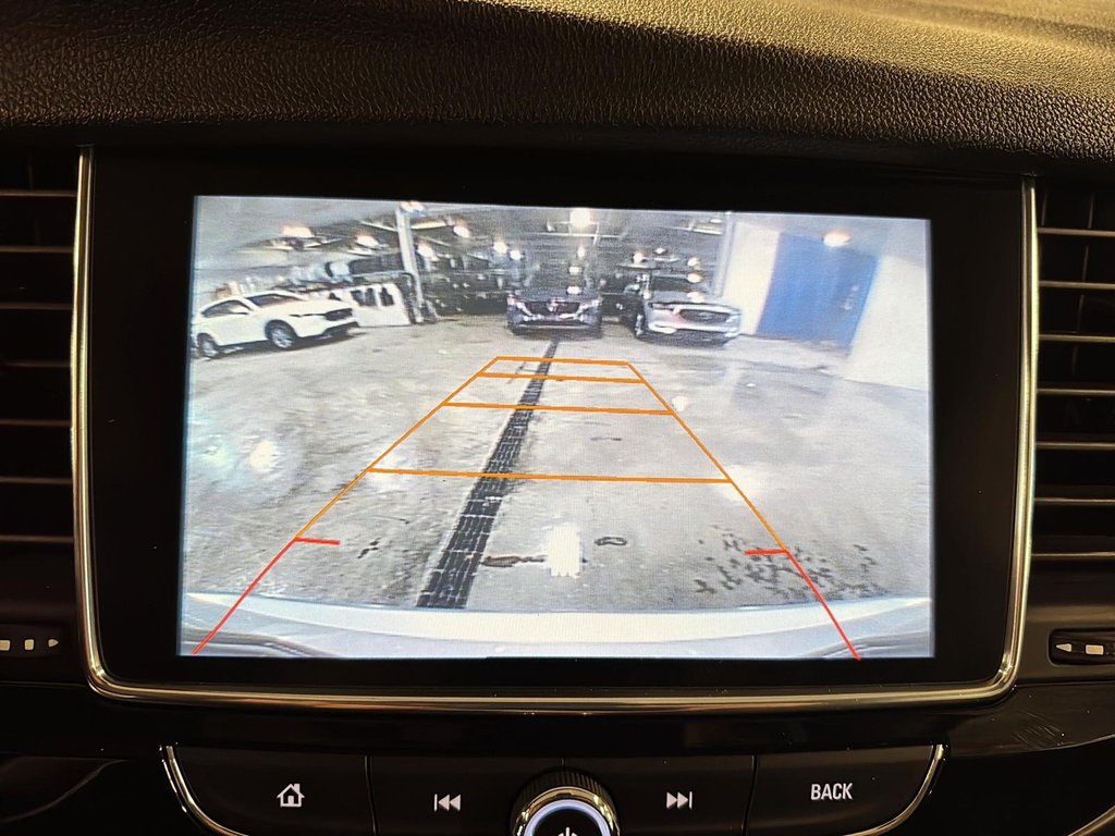 2017 Buick Encore Preferred in St-Jean-Sur-Richelieu, Quebec - 16 - w1024h768px