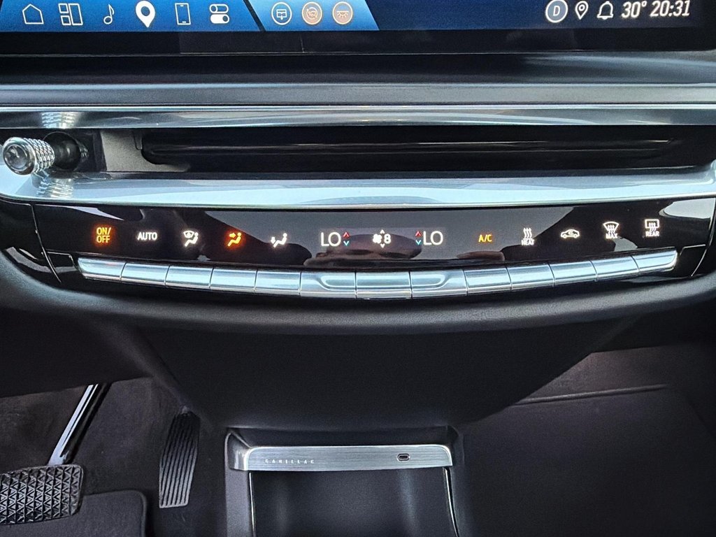 2024 Cadillac LYRIQ TECH AWD in St-Jean-Sur-Richelieu, Quebec - 14 - w1024h768px