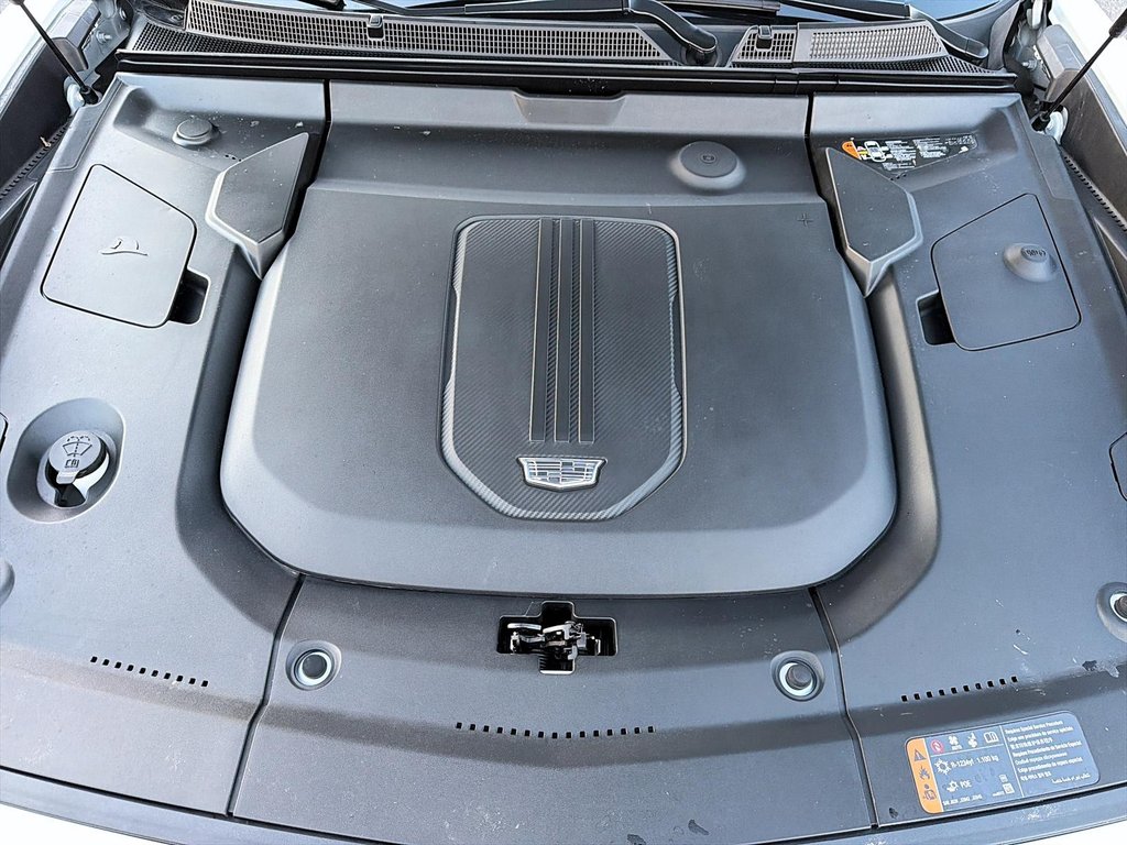 2024 Cadillac LYRIQ TECH AWD in St-Jean-Sur-Richelieu, Quebec - 8 - w1024h768px