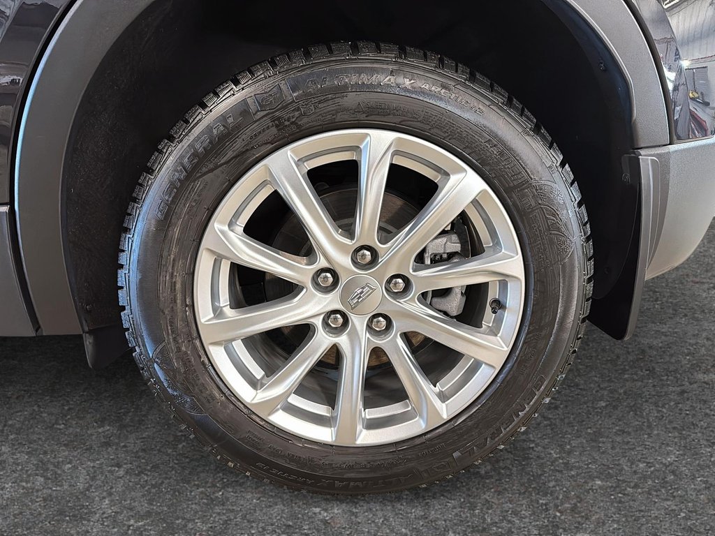 Cadillac XT4 AWD Luxury 2023 à St-Jean-Sur-Richelieu, Québec - 7 - w1024h768px
