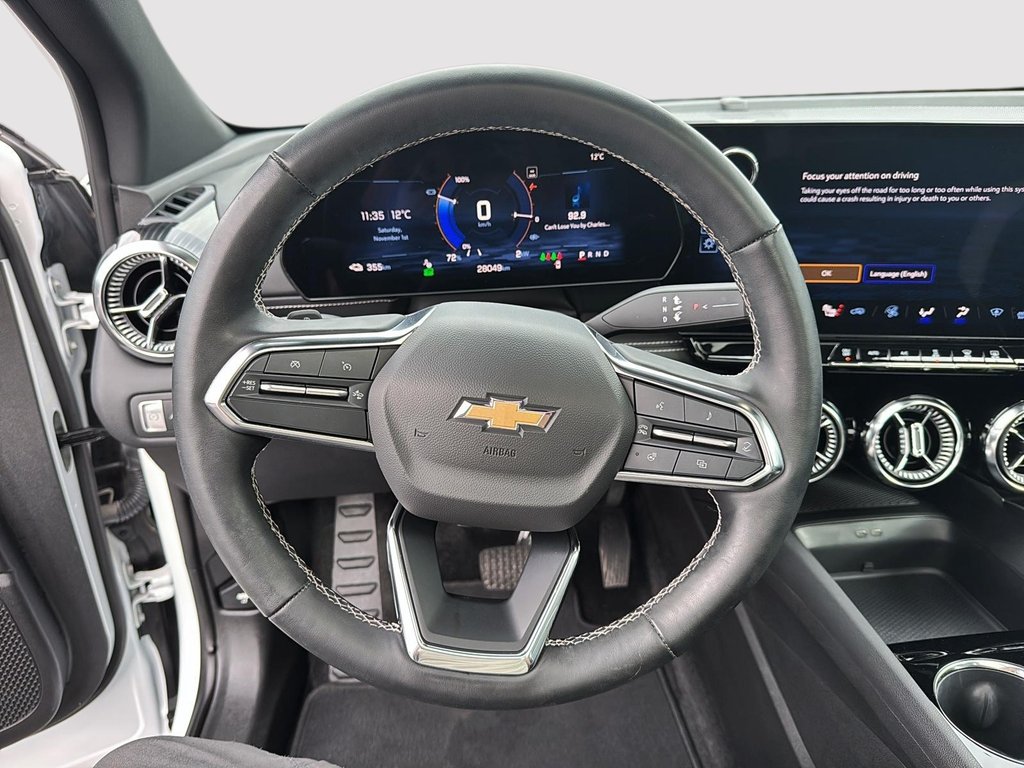 Chevrolet Blazer EV EAWD 2LT TOIT-PANORAMIQUE 2024 à St-Jean-Sur-Richelieu, Québec - 12 - w1024h768px