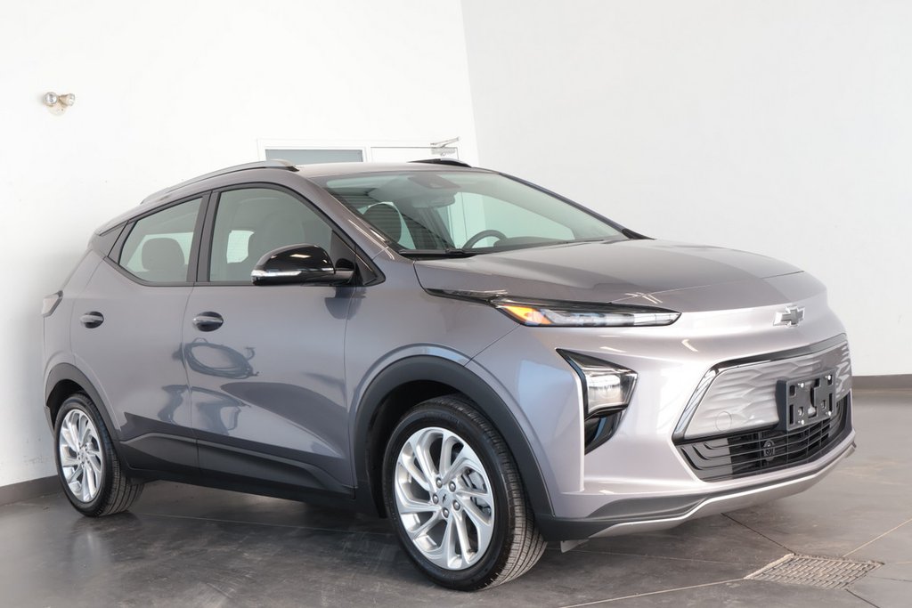 Chevrolet BOLT EUV LT 2023 à Saint-Hyacinthe, Québec - 2 - w1024h768px