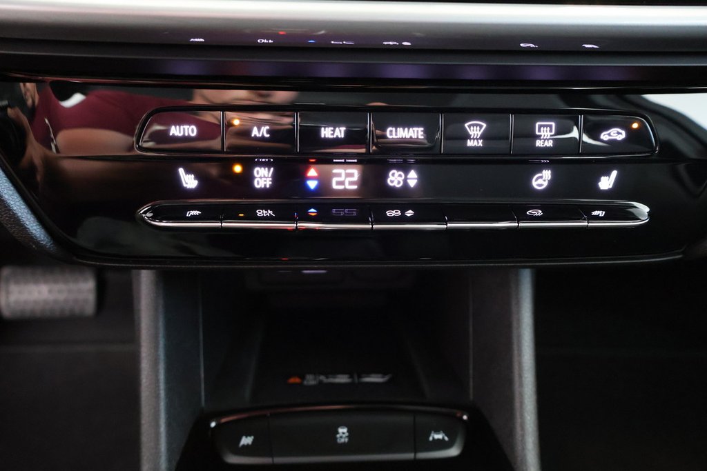 Chevrolet BOLT EUV LT 2023 à Saint-Hyacinthe, Québec - 14 - w1024h768px