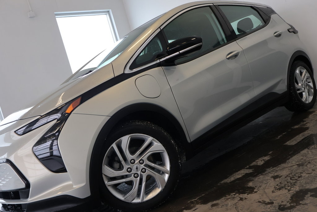 Chevrolet Bolt EV 1LT - SIEGES ET VOLANT CHAUFFANT 2022 à St-Jean-Sur-Richelieu, Québec - 2 - w1024h768px